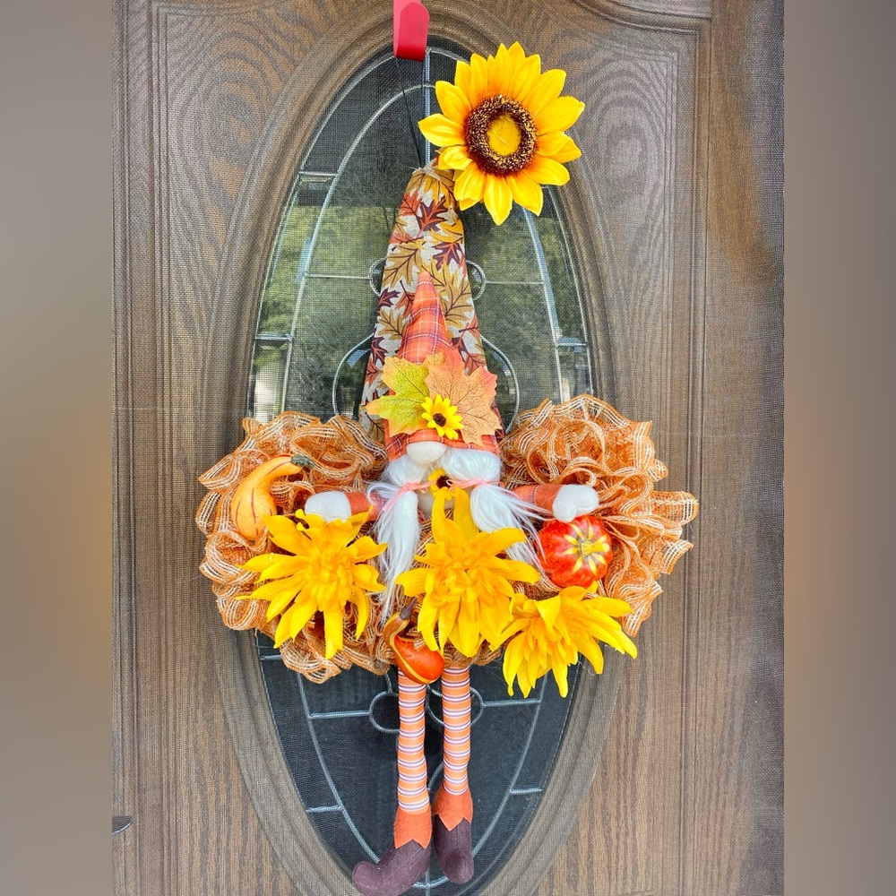 Fall gnome decor